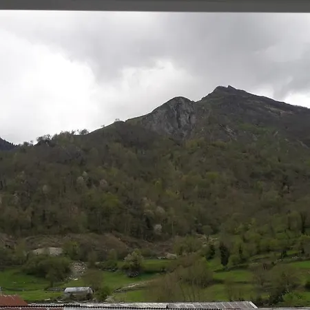 Le Montagnon Appartement *